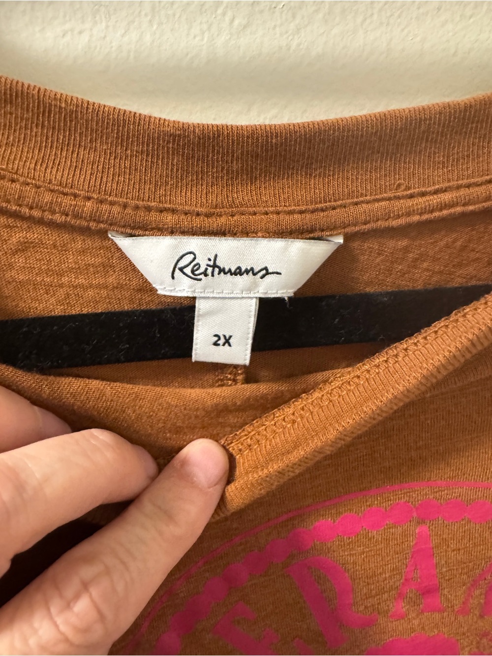 Reitmans Rust Orange Short-Sleeve Tee with Pink Graphic - Picture 3 of 3